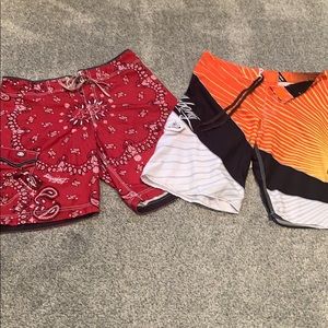 2 pair men’s board shorts